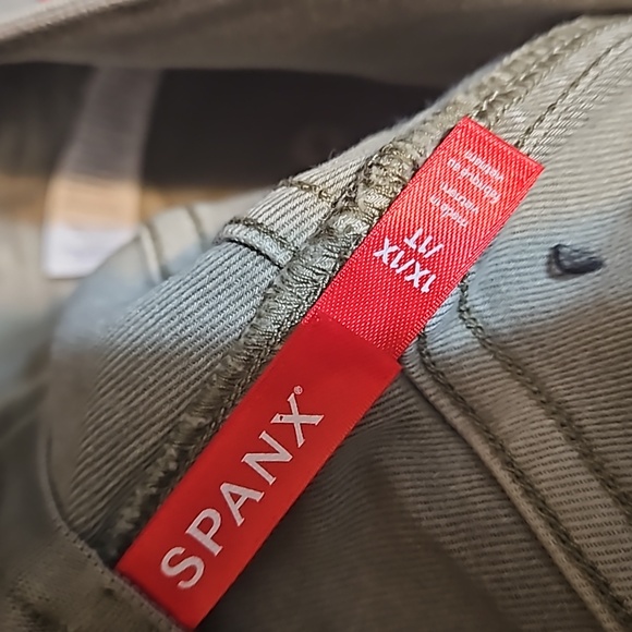 NWT Spanx by Sara Blakely Straight Jeans - Picture 11 of 13